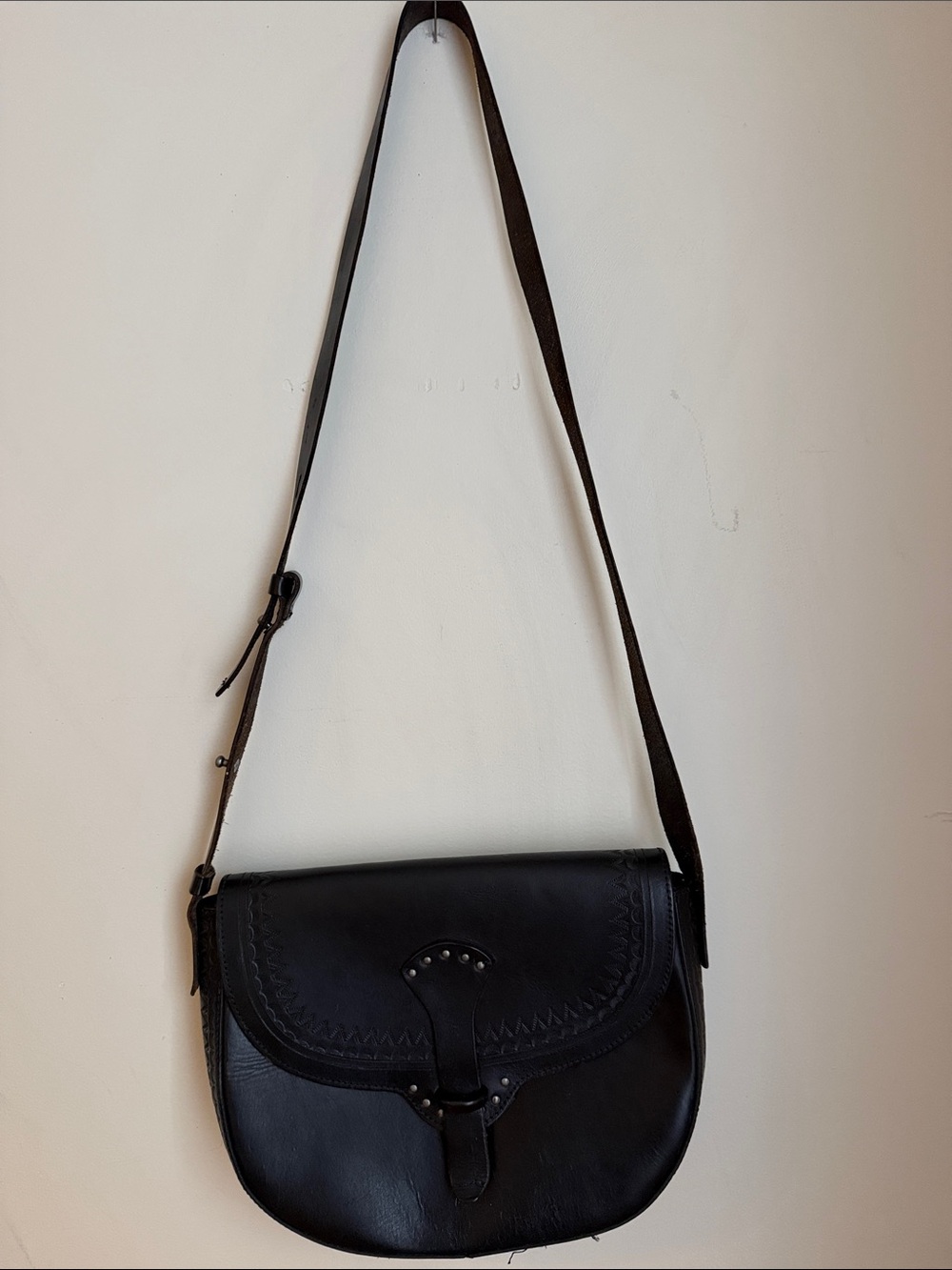 Lucky Brand Classic Black Leather Crossbody Saddle Bag